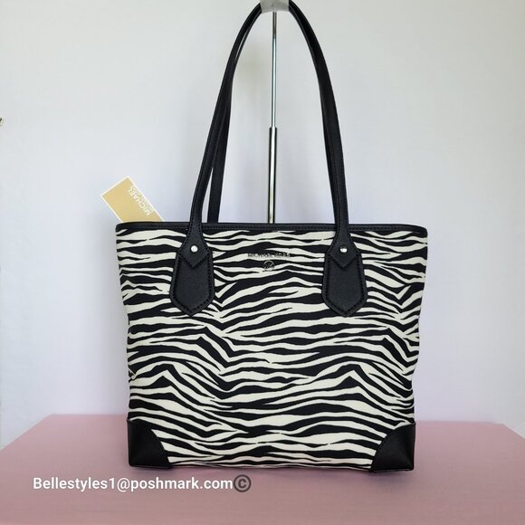 MICHAEL KORS Eva Small Nylon Tote with Animal Print- Black Multi 🎈$98. - Picture 5 of 16